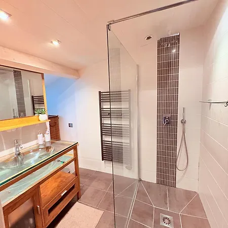 شقة Modern , Golfe De Saint Tropez كوغولين